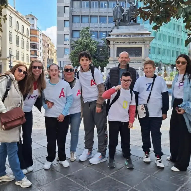 l grupo Alfaventura (Aula Específica y PeFPB SA) ha participado en la actividad “Paseo por el centro de Granada” organizada por el Colegio Público de Educación Especial Jean Piaget (Ogíjares).